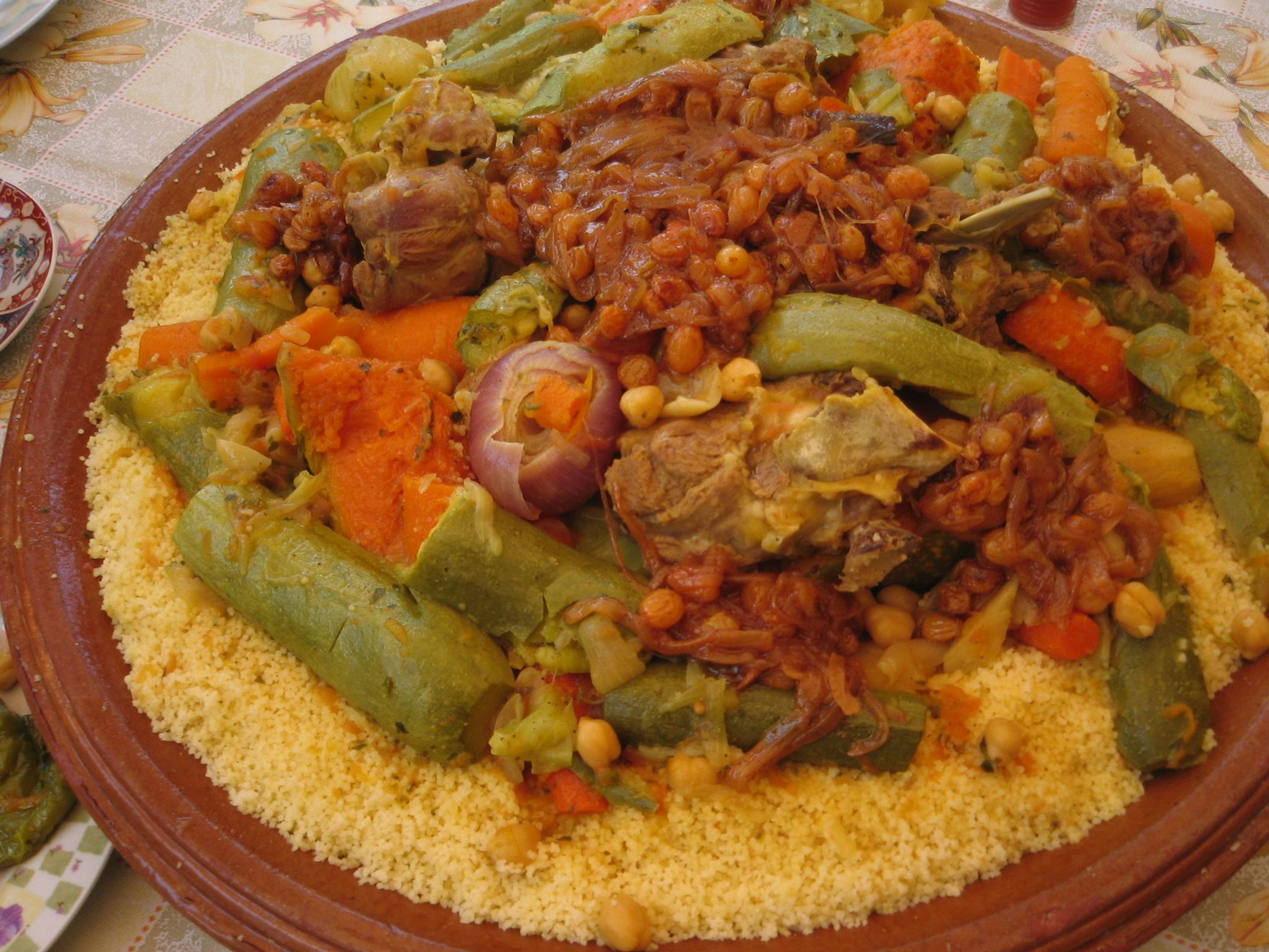 Couscous marocain traditionnel : Recette de Couscous marocain ...