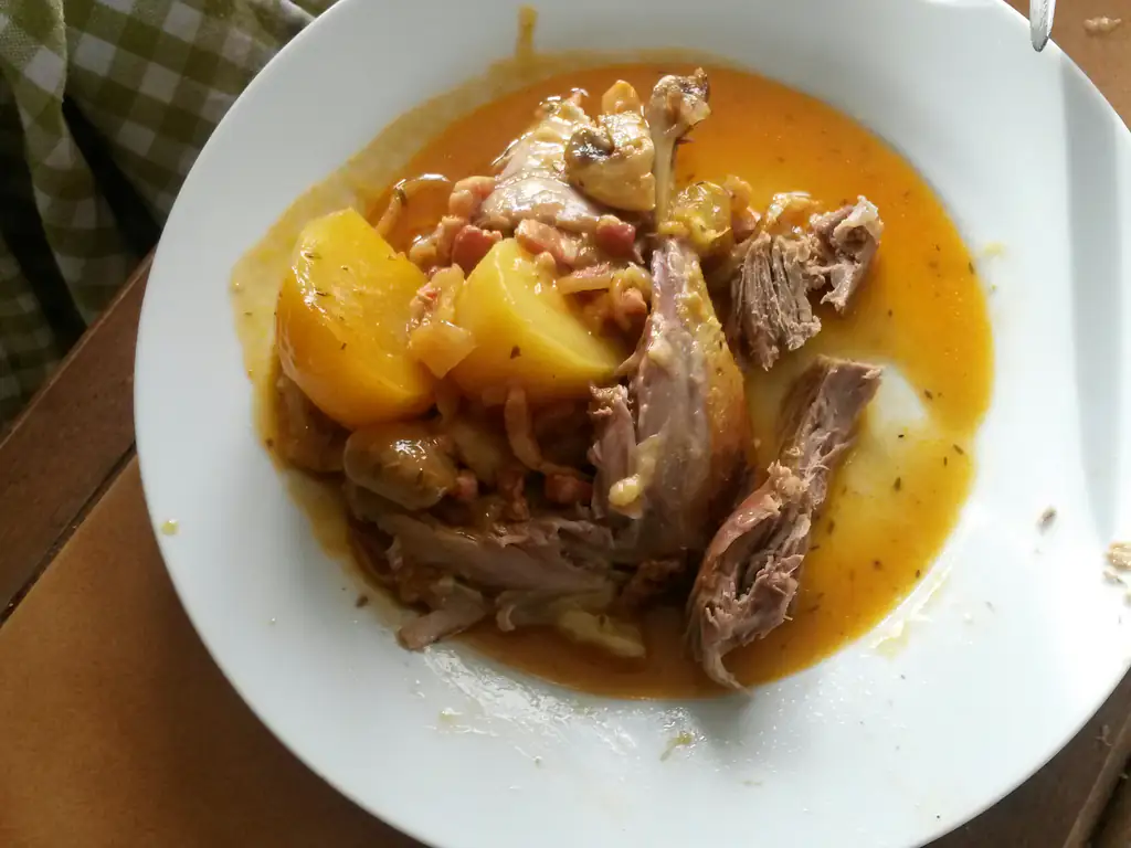 canette cocotte aux pommes de terre