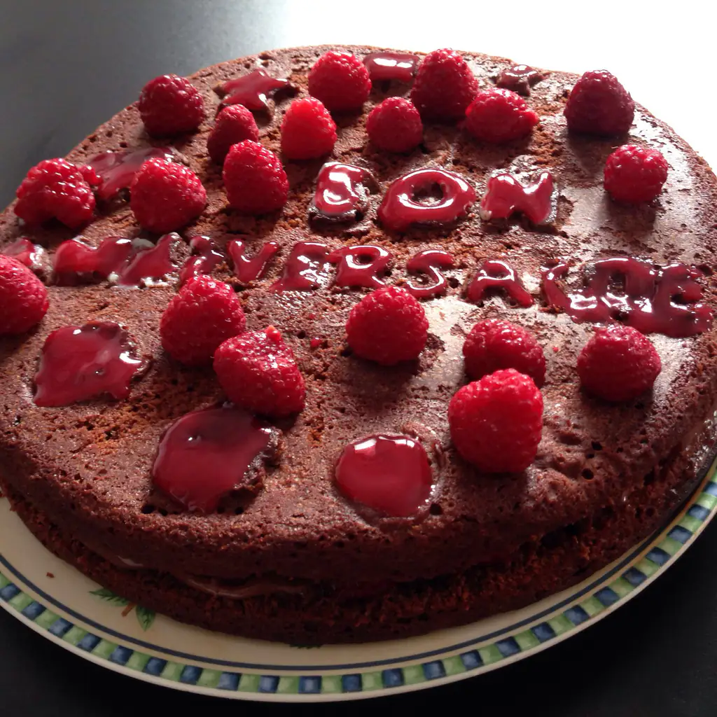 Gateau Au Chocolat Fourre Aux Framboises Recette De Gateau Au Chocolat Fourre Aux Framboises