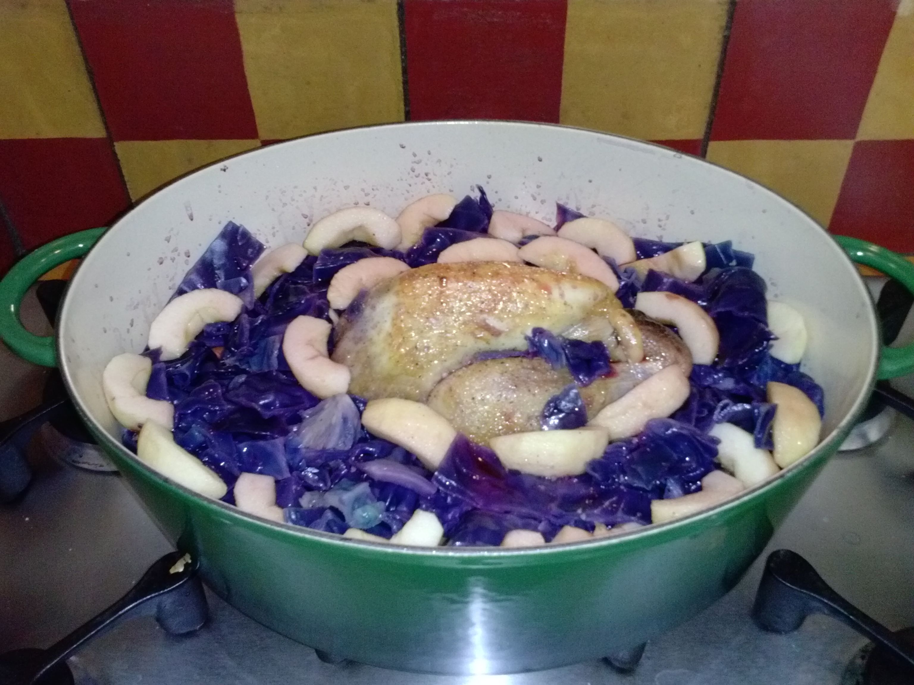 Pintade au chou : Recette de Pintade au chou - Marmiton
