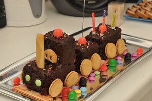 Amour De Petit Train D Anniversaire Recette De Amour De Petit Train D Anniversaire Marmiton