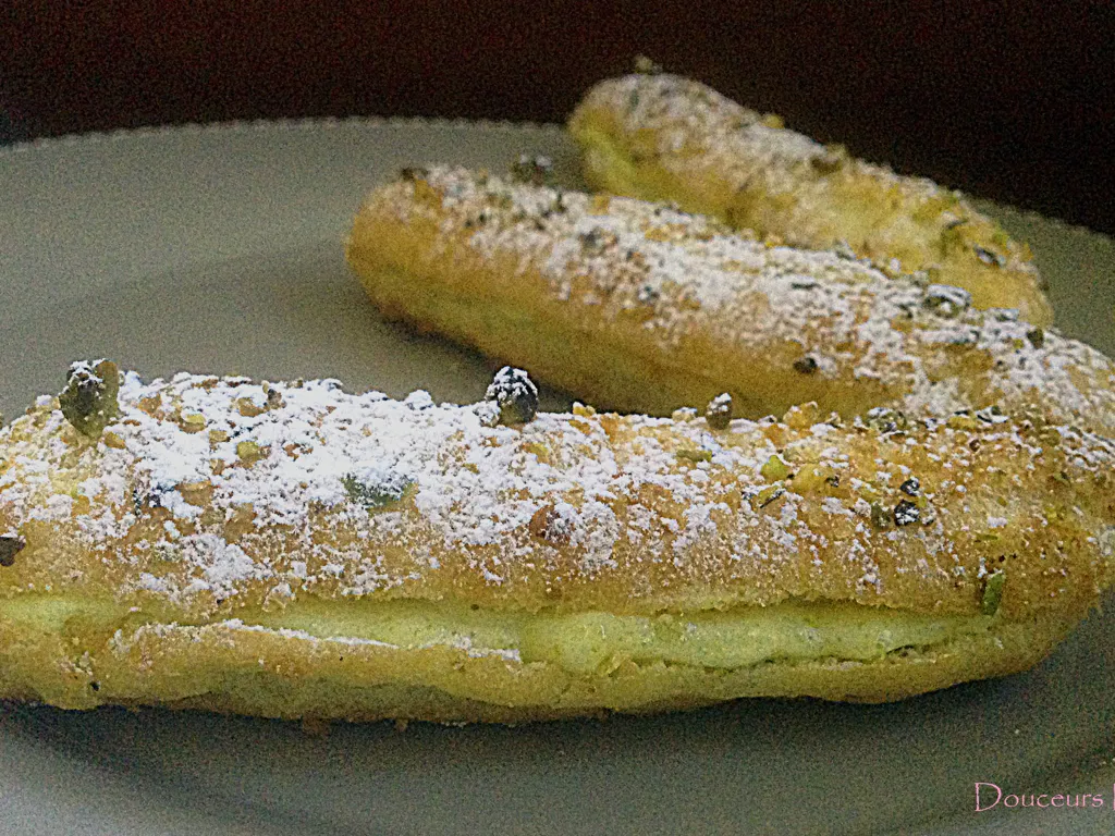 éclair à la pistache