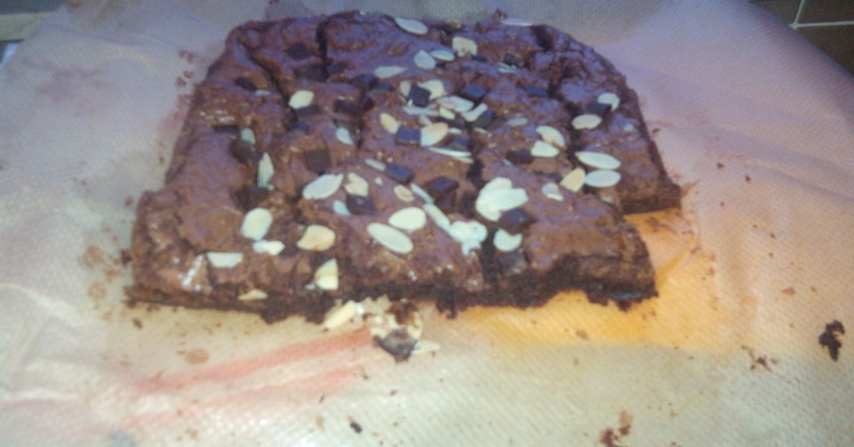 BROWNIES AU CHOCOLAT ET AUX NOISETTES : Recette De BROWNIES AU CHOCOLAT ...