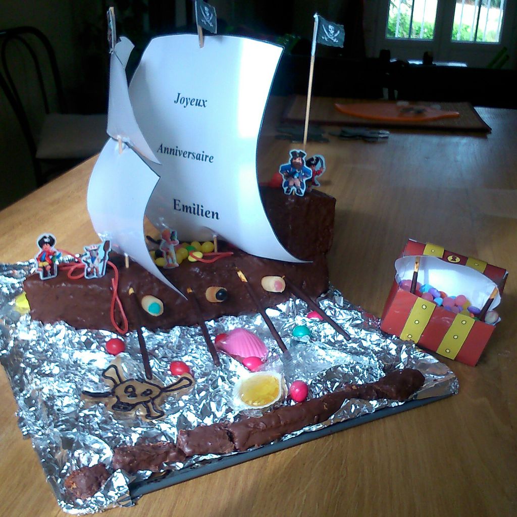 Gateau Bateau Pirate Au Quatre Quarts Recette De Gateau Bateau Pirate Au Quatre Quarts