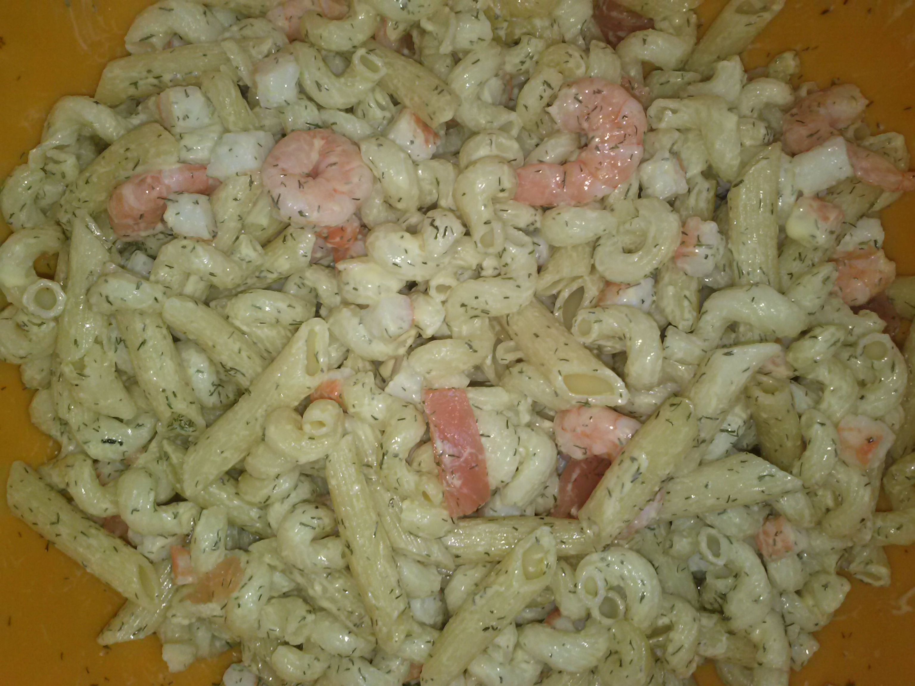 Salade de pâtes au saumon et crevettes Recette de Salade de pâtes au saumon et crevettes