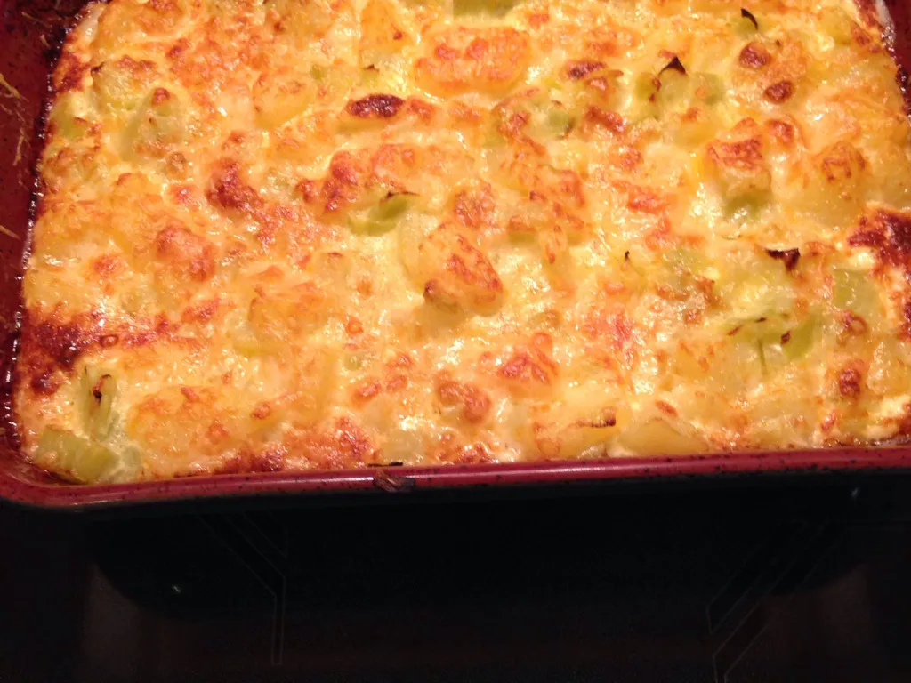 Gratin Poireaux Pomme De Terre Thermomix Gratin de poireaux et pommes de terre : recette de Gratin de poireaux et pommes  de terre