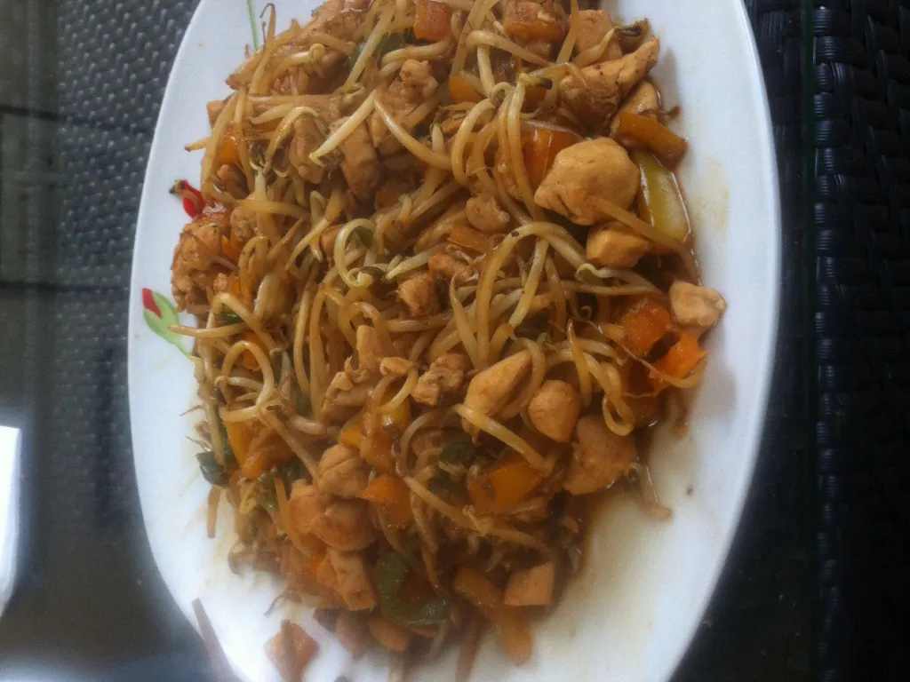 poulet aux poivrons et germes de soja