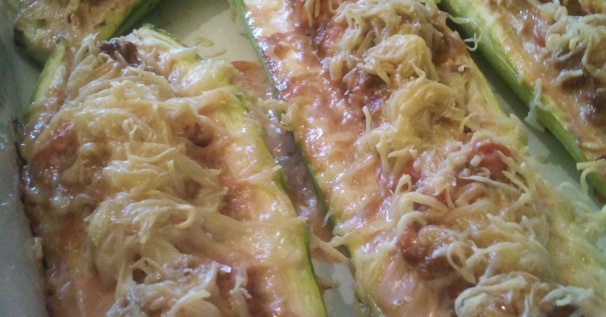 Courgettes Farcies Gourmandes (bacon, Fromage Frais Et Boeuf Haché ...