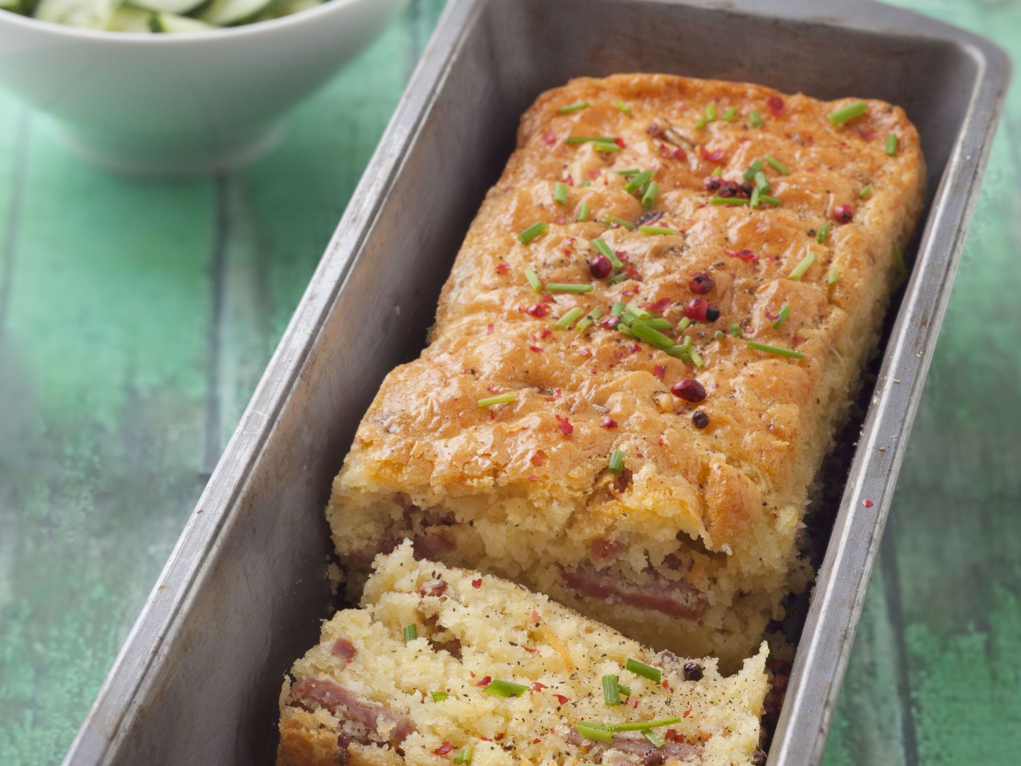 Cake au saucisson et lardons Recette de Cake au saucisson et lardons