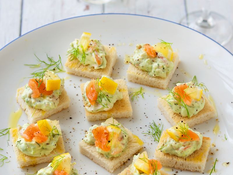 Canapes De Creme De Saumon Fume A L Avocat Recette De Canapes De