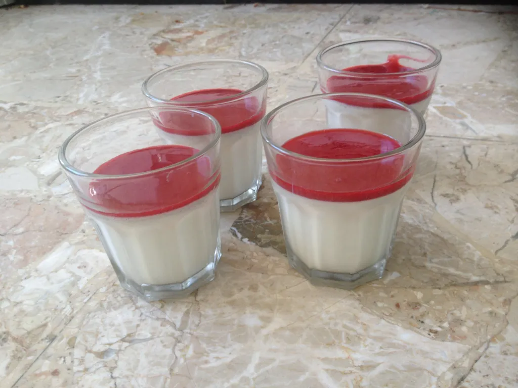 panna cotta à la fraise