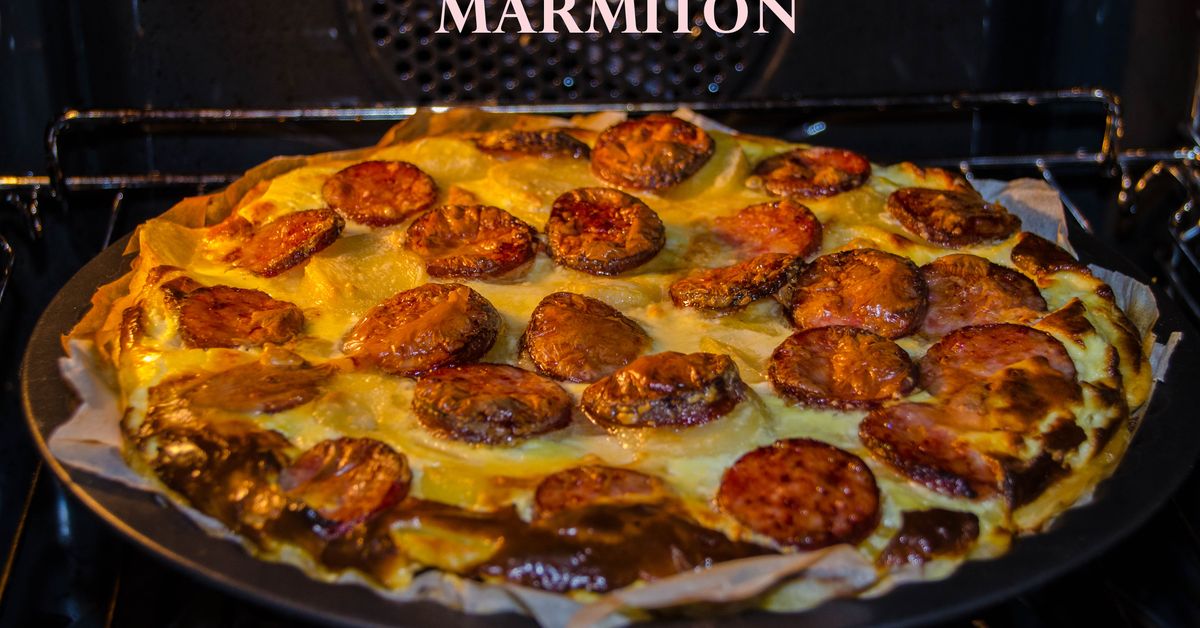 Tarte à la cancoillotte et saucisse de Morteau : recette de Tarte à la