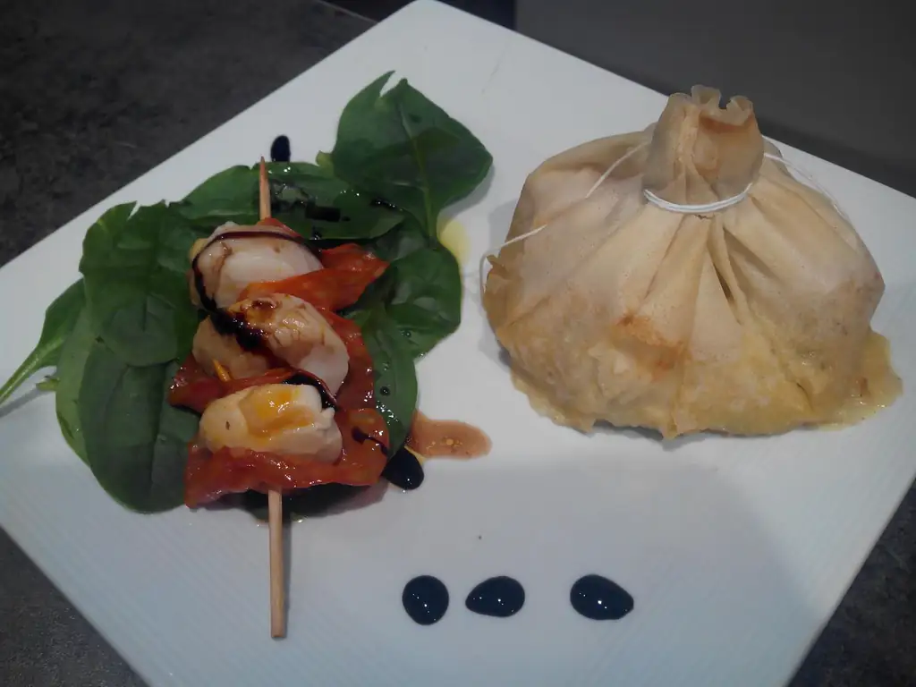 aumonière de rouget à la fondue de poireaux