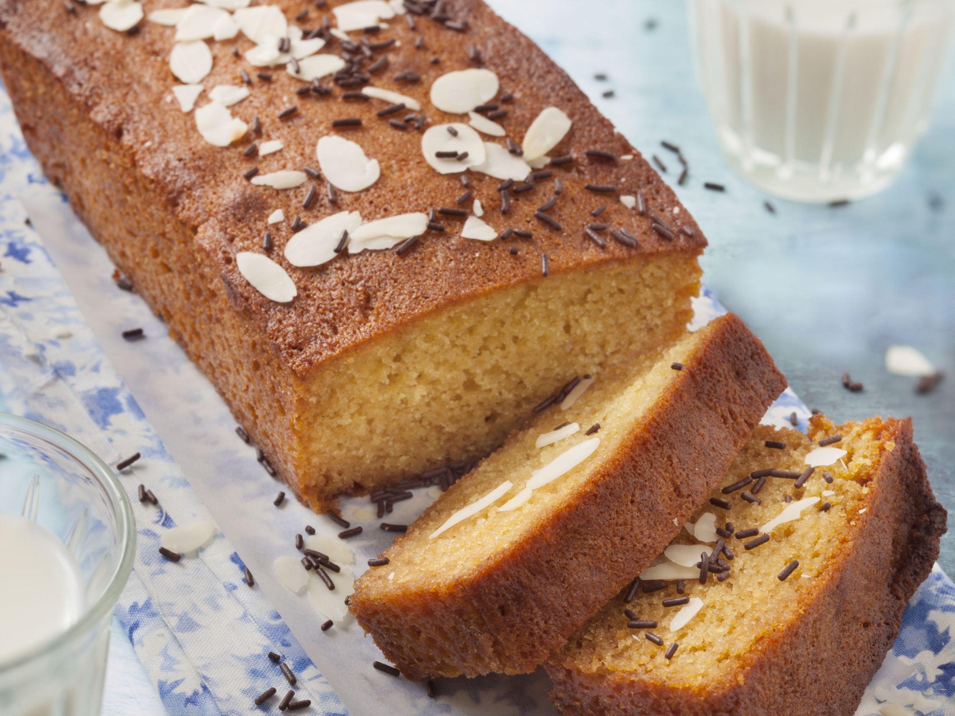 Cake au miel : Recette de Cake au miel - Marmiton