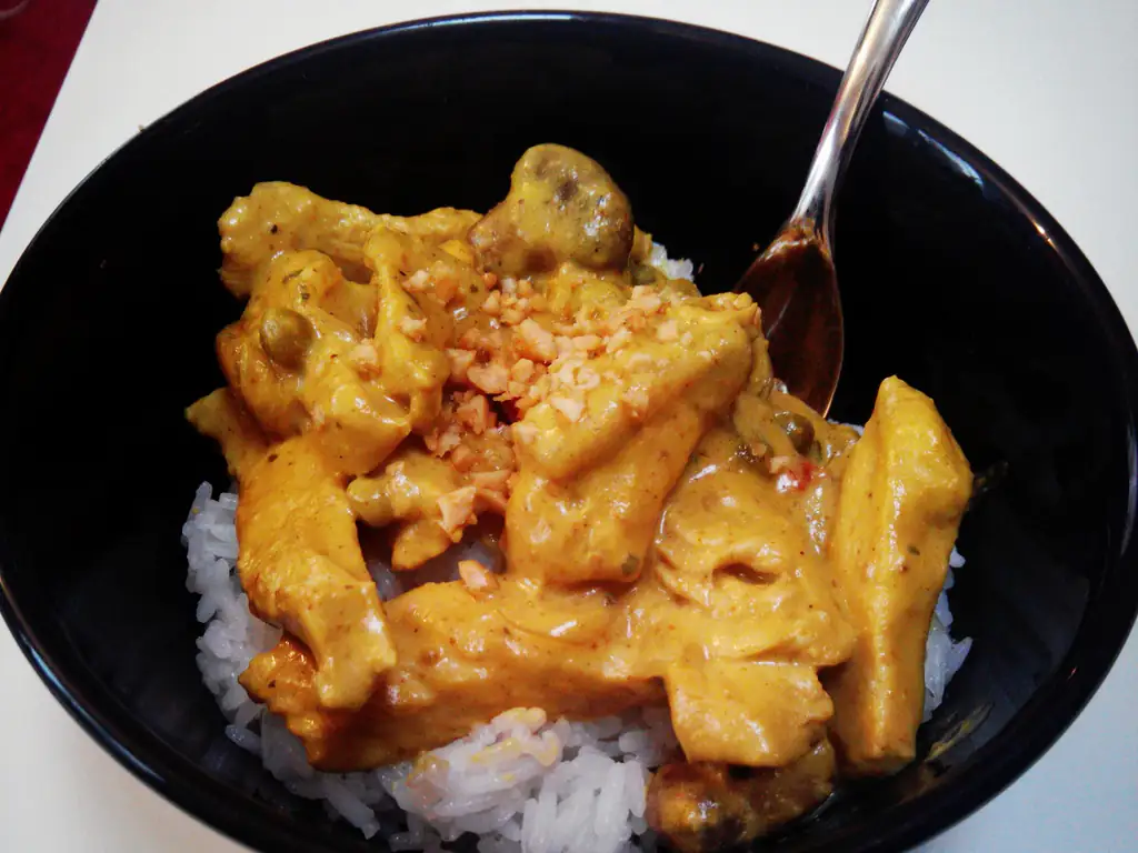 poulet curry au lait de coco pomme poivron