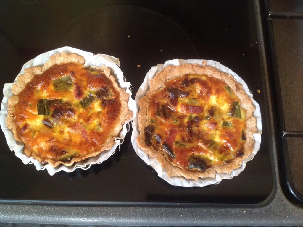 tarte sans gluten poireaux/lardons