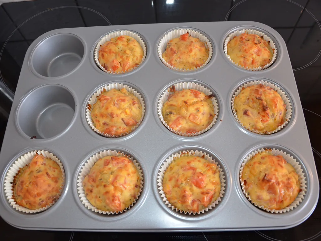 muffins salés (lardons-tomates)