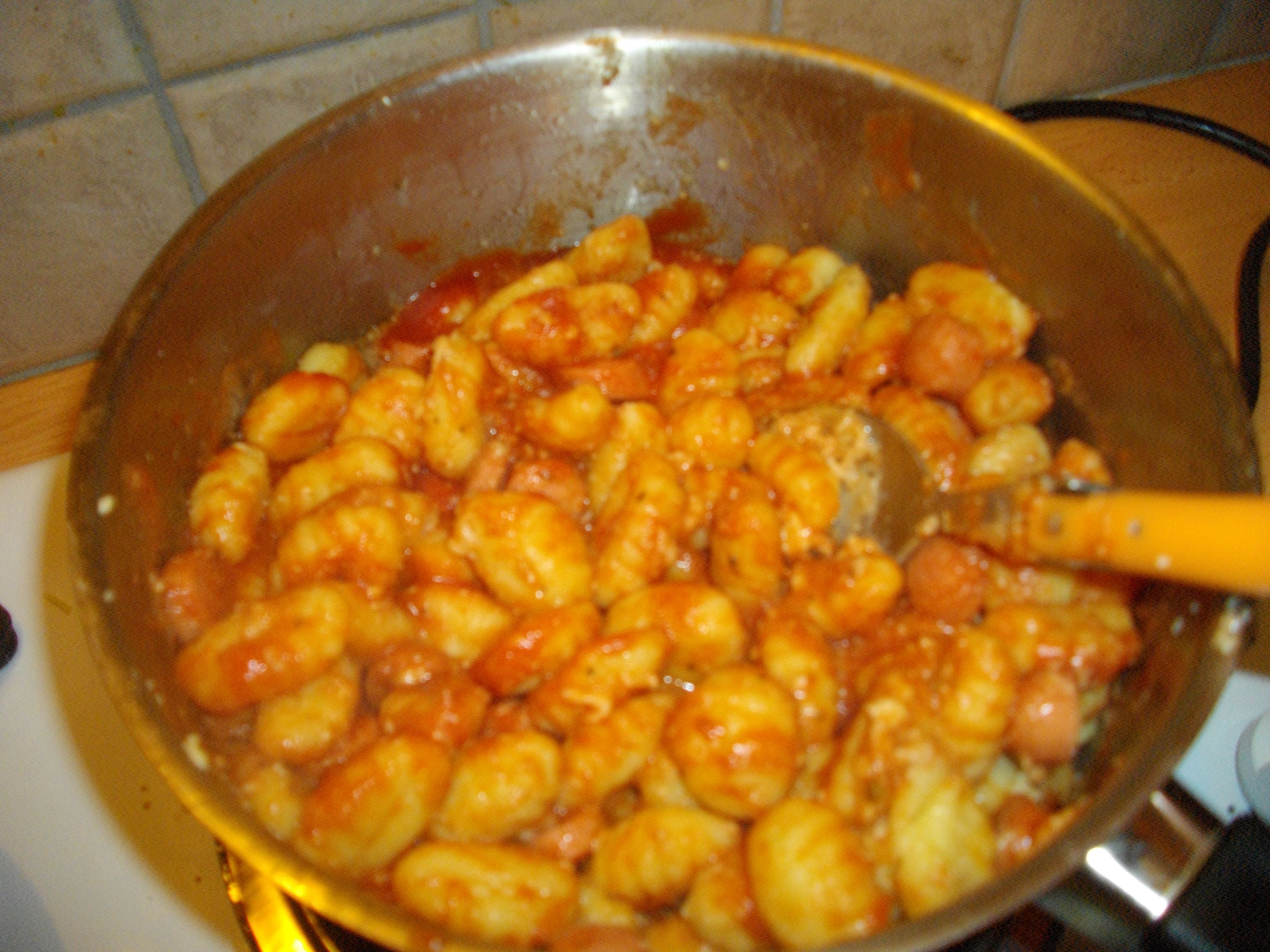 Gnocchi aux saucisses Recette de Gnocchi aux saucisses Marmiton