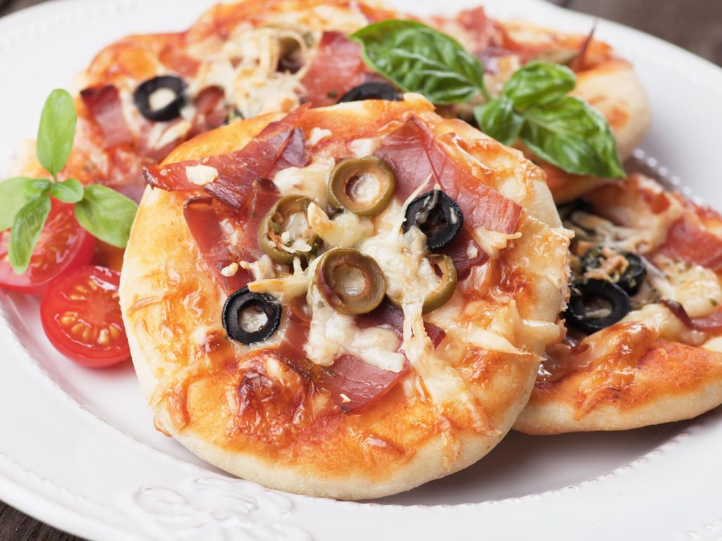 Mini pizzas reine : Recette de Mini pizzas reine