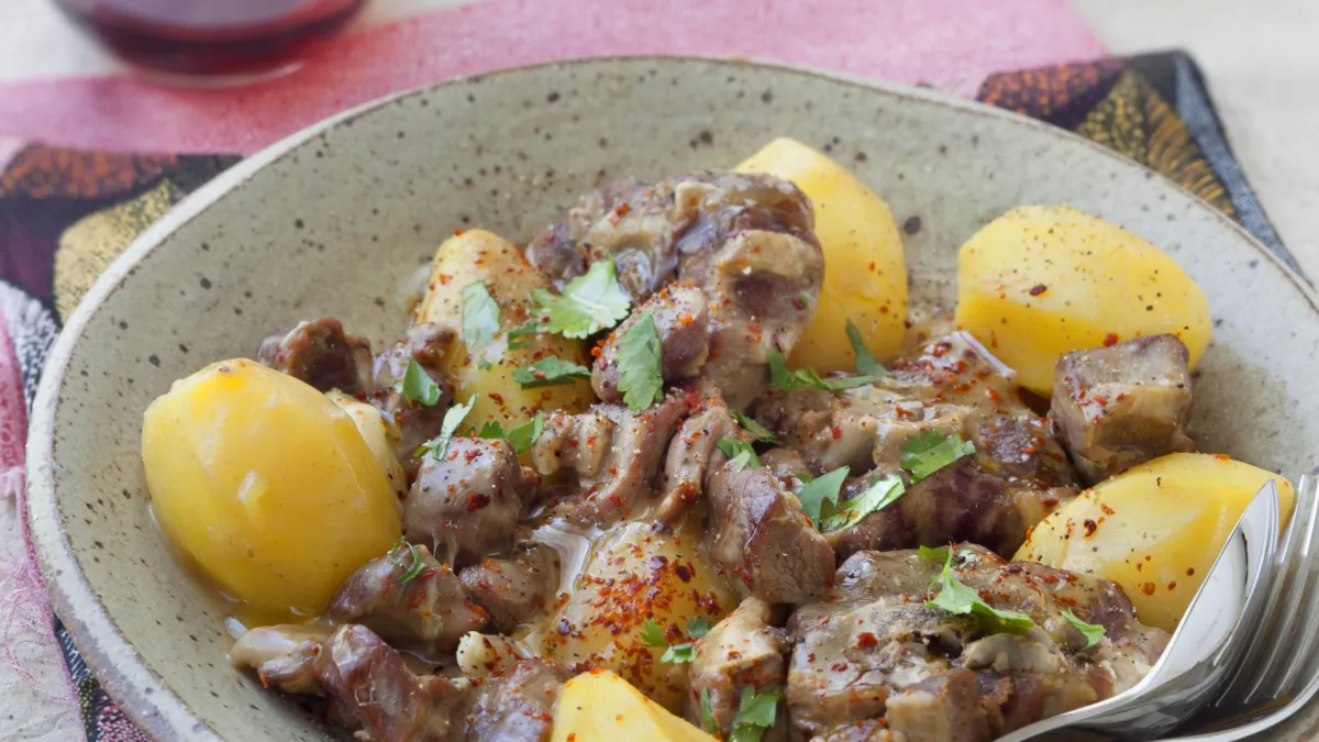 Ragout De Mouton Aux Haricots Blancs Et Pomme De Terre Ragout de moutons