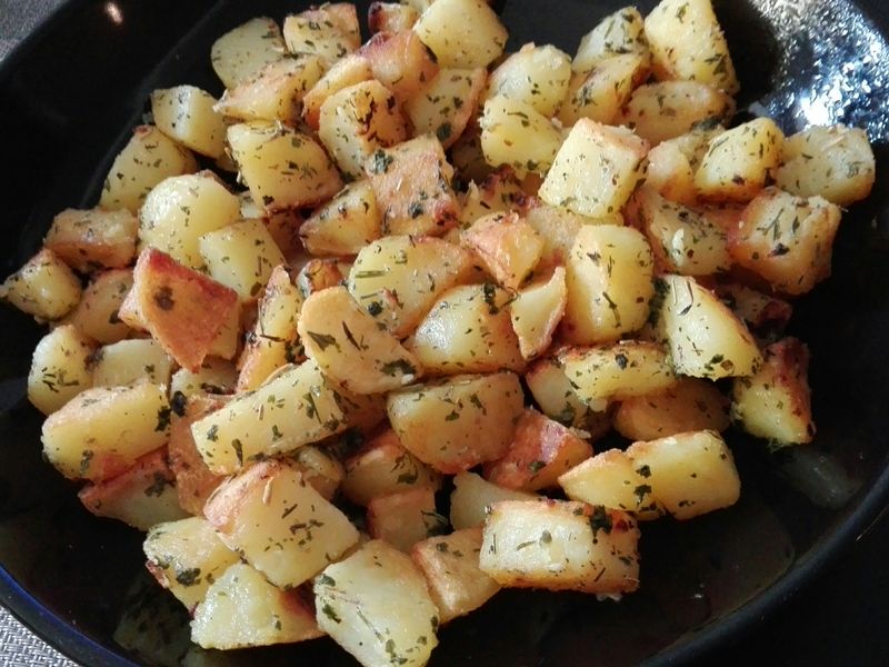 Pommes De Terre Sautees A L Ail Et Au Persil Recette De Pommes