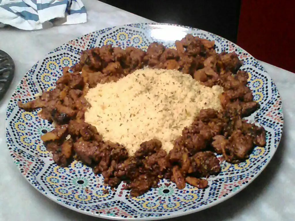 tajine d'agneau aux abricots secs et aux épices