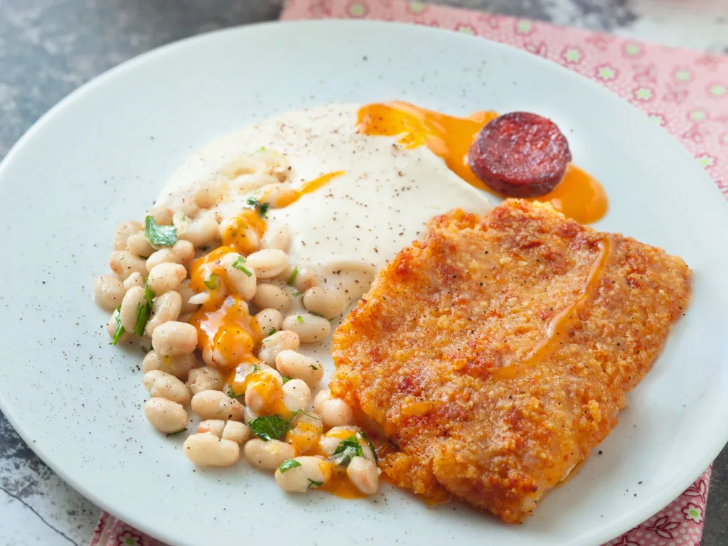 filet de bar en croûte de chorizo, purée et mousse de haricots cocos de paimpol