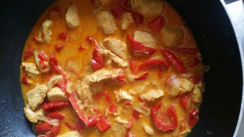 Poulet Au Curry Et Aux Poivrons : Recette De Poulet Au Curry Et Aux ...