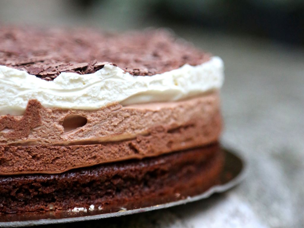 Chocolats Maison Marmiton Entremet trois chocolats inratable : Recette de Entremet trois