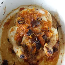 Poulet farci aux épices et aux carottes