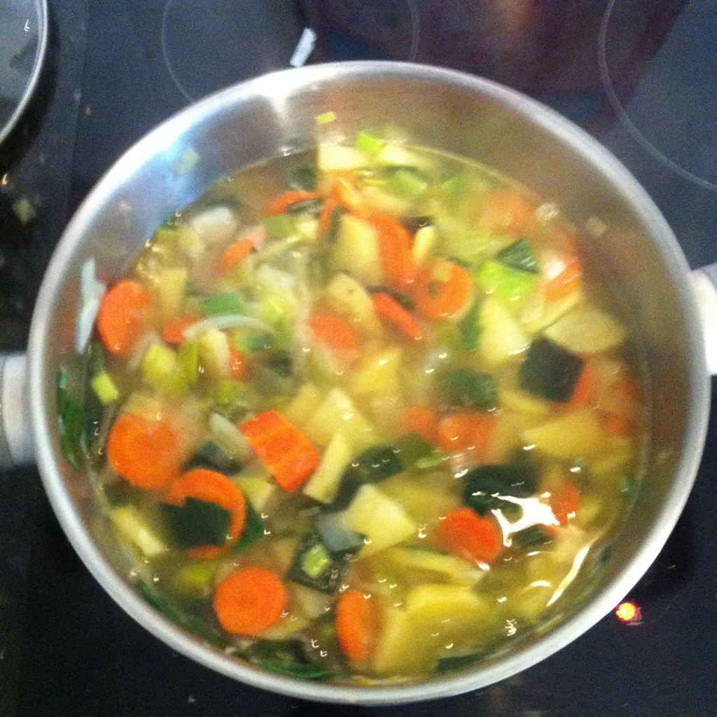 Soupe de légumes à l'ancienne : Recette de Soupe de légumes à l'ancienne