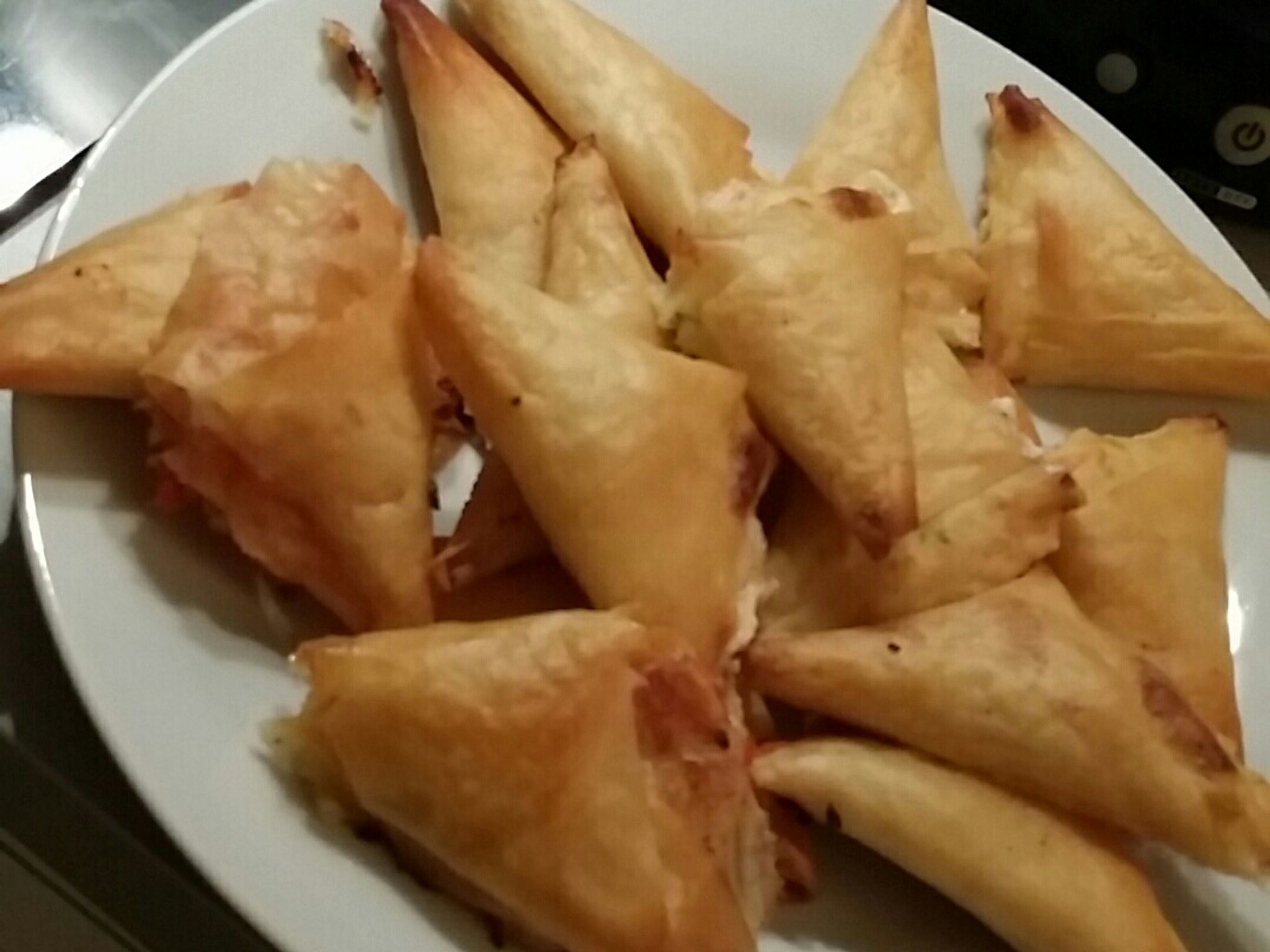 Saumon en feuille de brick : Recette de Saumon en feuille de brick