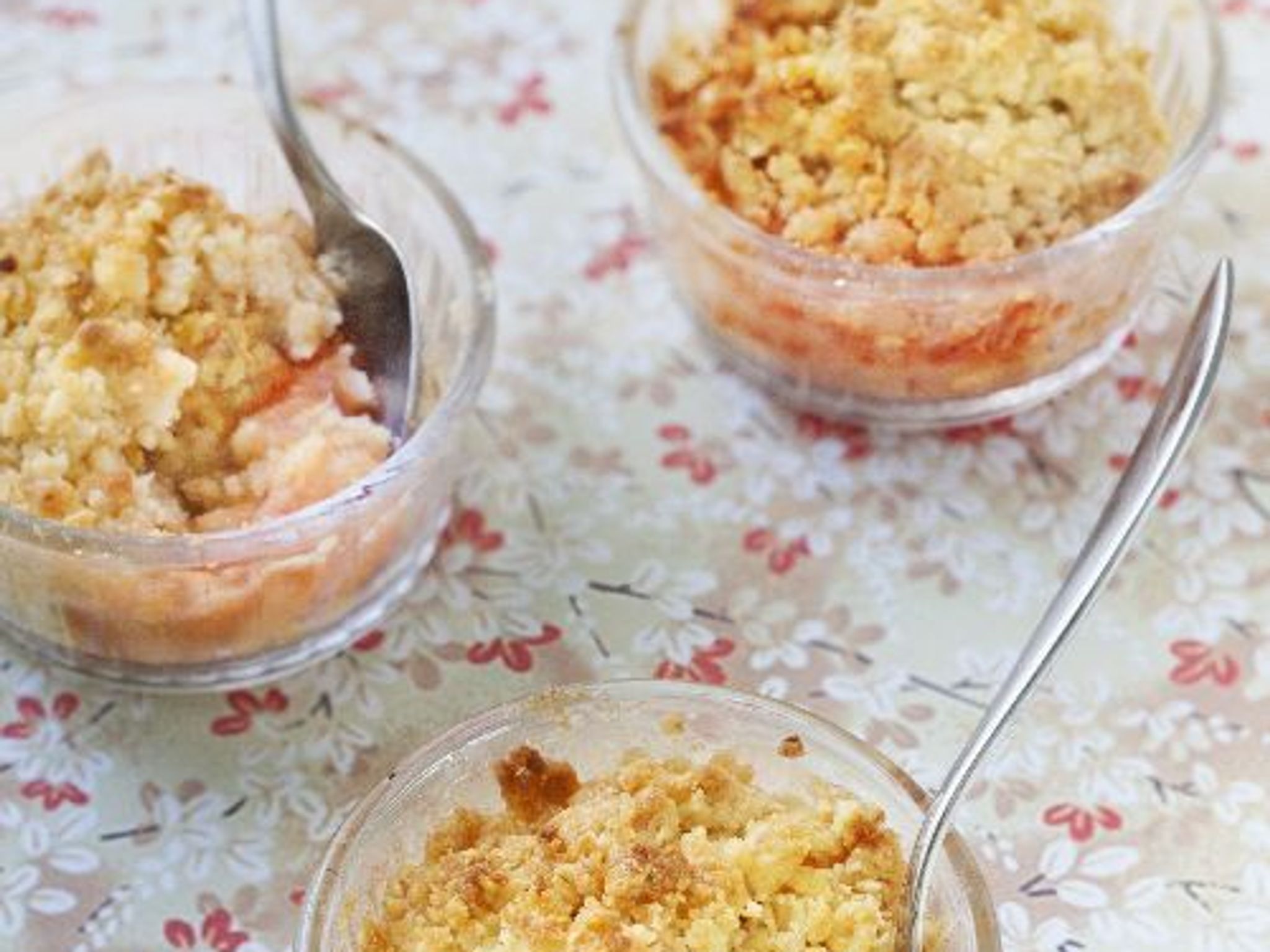 Crumble à La Rhubarbe Et Aux Flocons D'avoine : Recette De Crumble à La ...