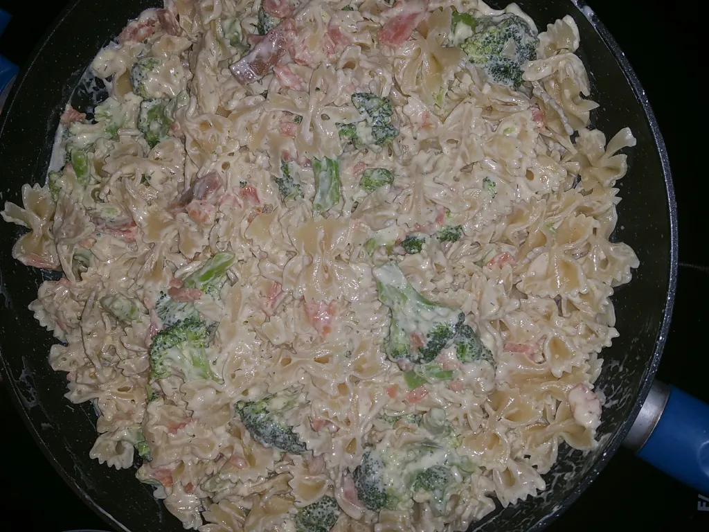 pâtes au saumon et brocolis