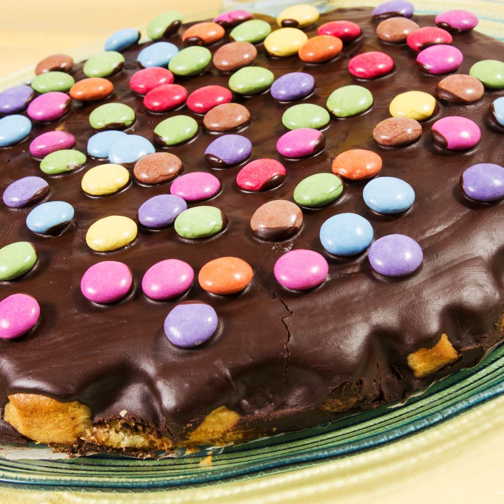 Le gâteau d'anniversaire au chocolat - les meilleures idées!