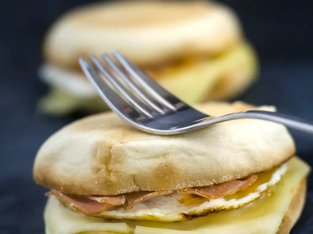 egg mcmuffin (petit-déjeuner américain)