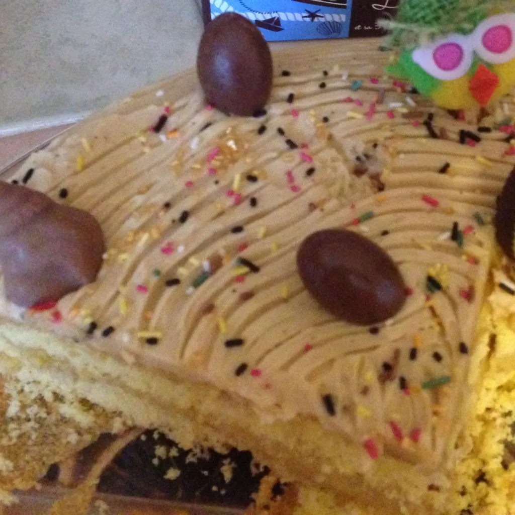 Gateau De Paques Biscuit Et Creme Au Beurre Cafe Recette De Gateau De Paques Biscuit Et Creme Au Beurre Cafe