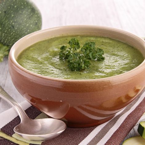 Soupe à la courgette et au curry : Recette de Soupe à la courgette et ...