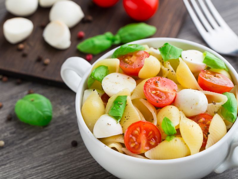 Salade De Pates Mozzarella Et Tomates Recette De Salade De