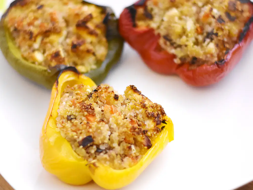 poivrons farcis au quinoa et aux légumes