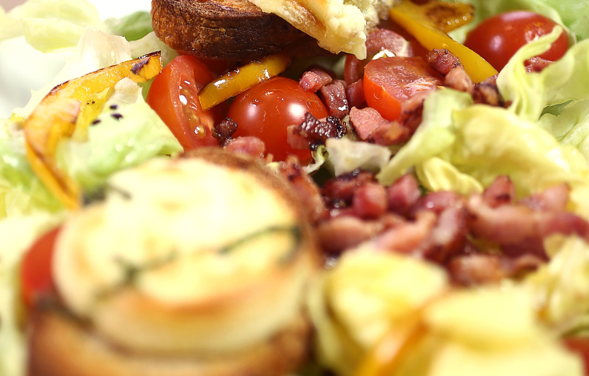 Salade de Chèvre Chaud : Recette de Salade de Chèvre Chaud - Marmiton