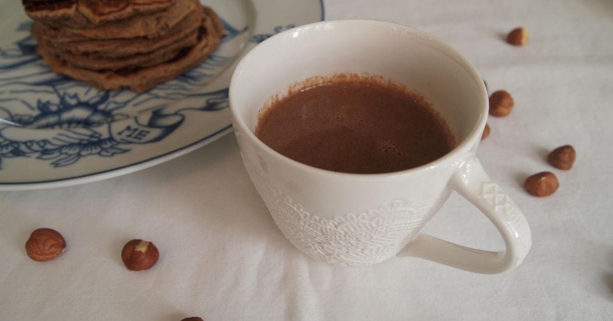 Chocolat chaud au lait d'amande : recette de Chocolat chaud au lait d