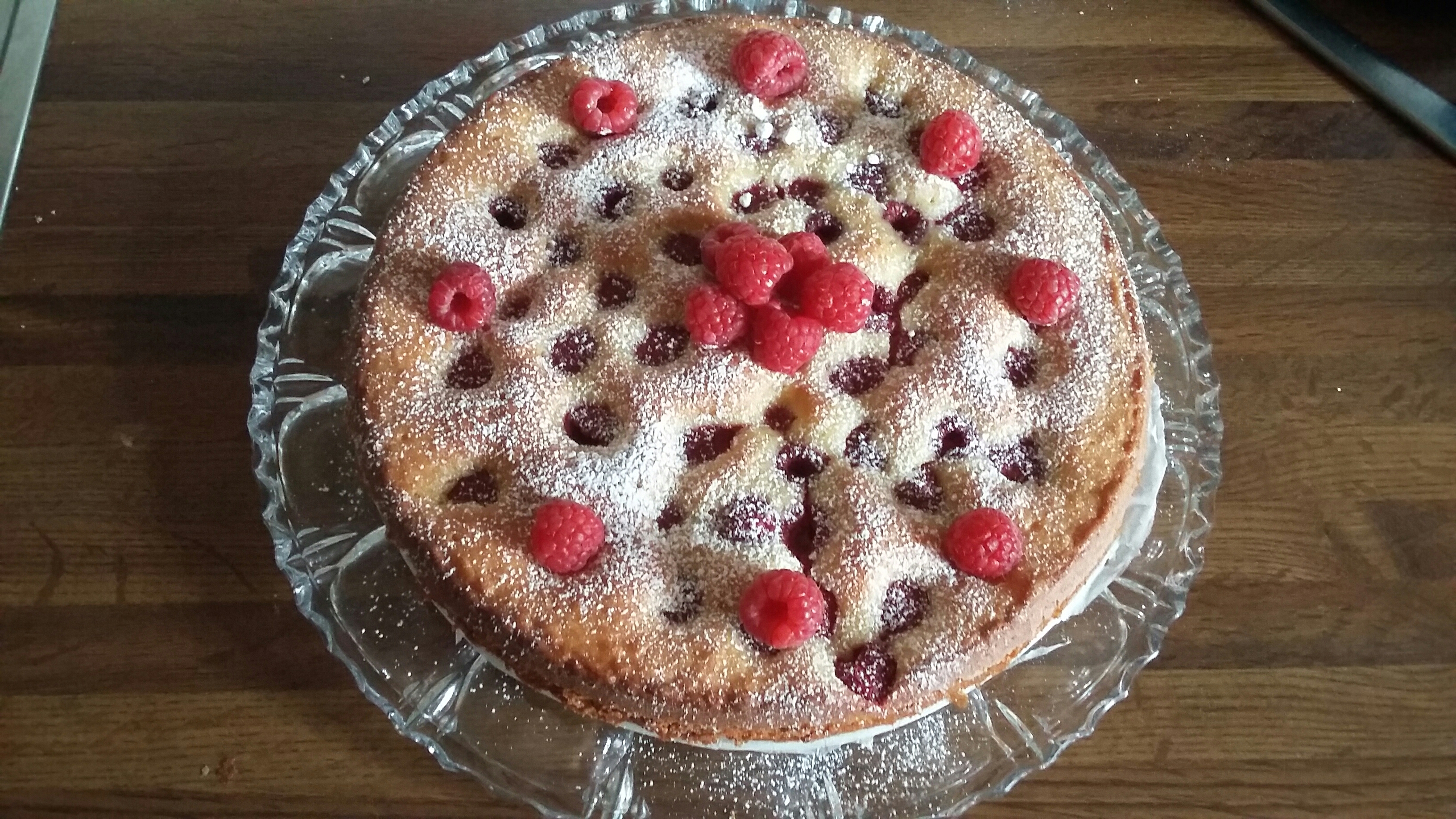 Gateau A La Pate D Amandes Aux Framboises Recette De Gateau A La Pate D Amandes Aux Framboises