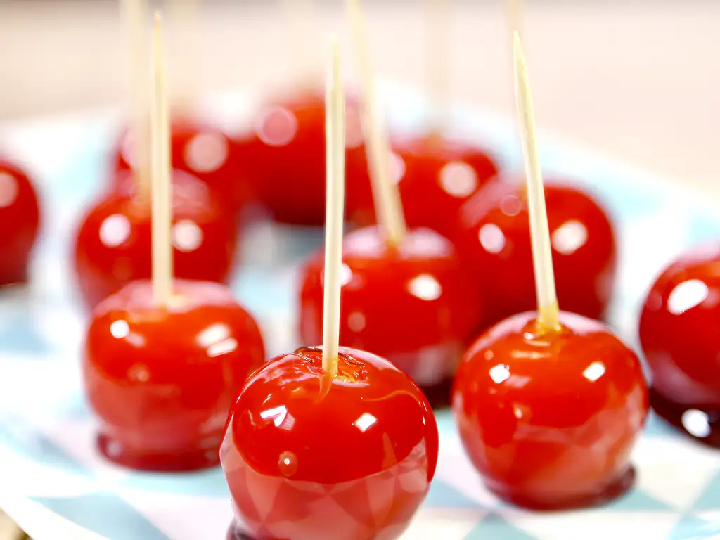 tomates cerises façon pommes d'amour