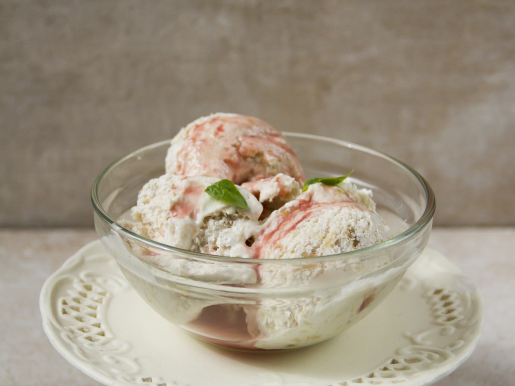 Glace à La Rhubarbe Facile : Recette De Glace à La Rhubarbe Facile