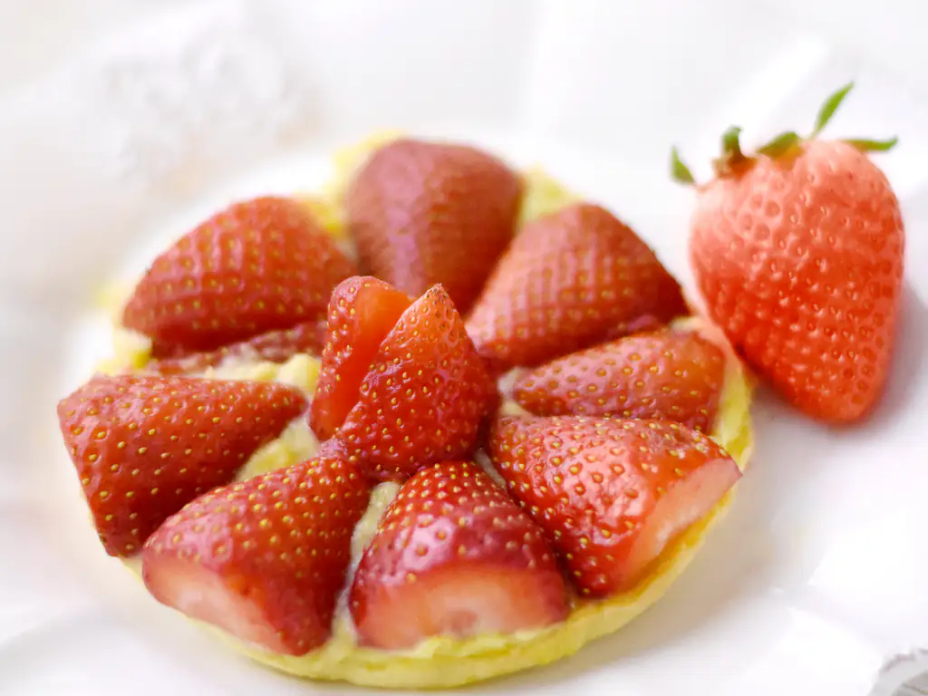 tartelette aux fraises et rhubarb'curd