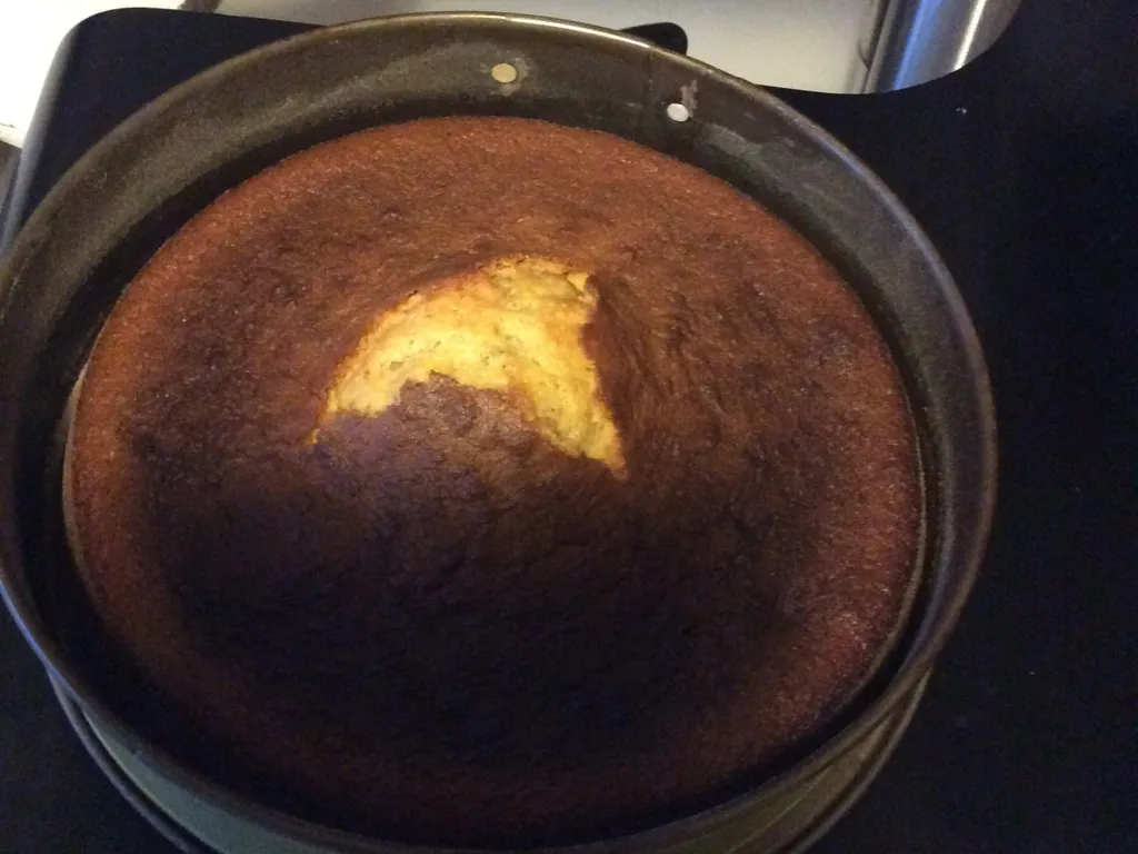 gâteau aux noisettes et pépites de chocolat