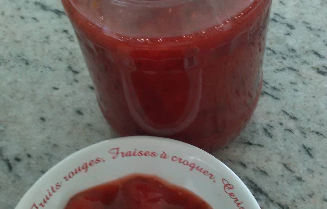 Confiture de fraises au basilic frais Recette de Confiture de fraises