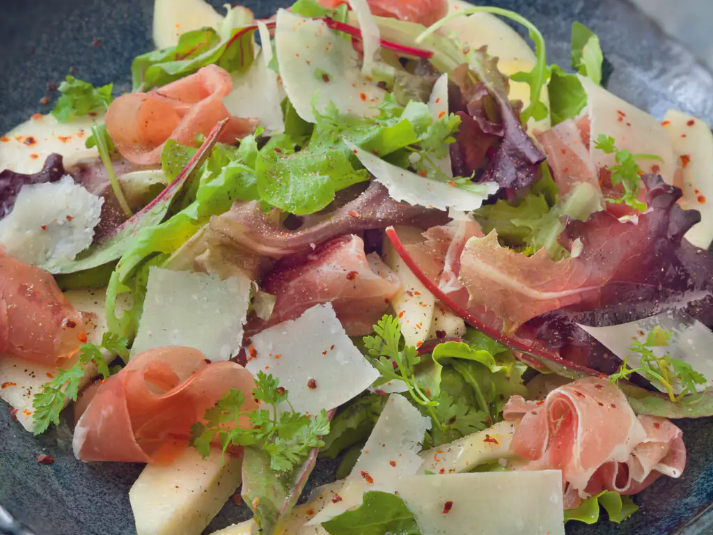 jambon de parme au parmesan et aux poires