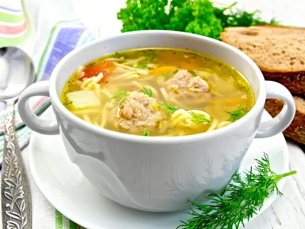 albondiguillas en potage (espagne)